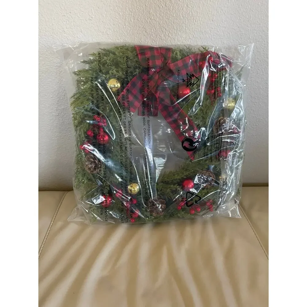 New Christmas Wreath, Artificial Large Wreath with Pine Cone Red Berry